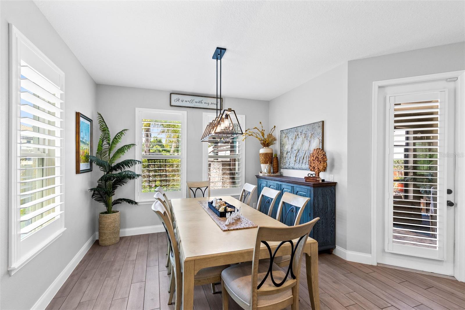 Image 15 of 39 For 705 Primrose Willow Way