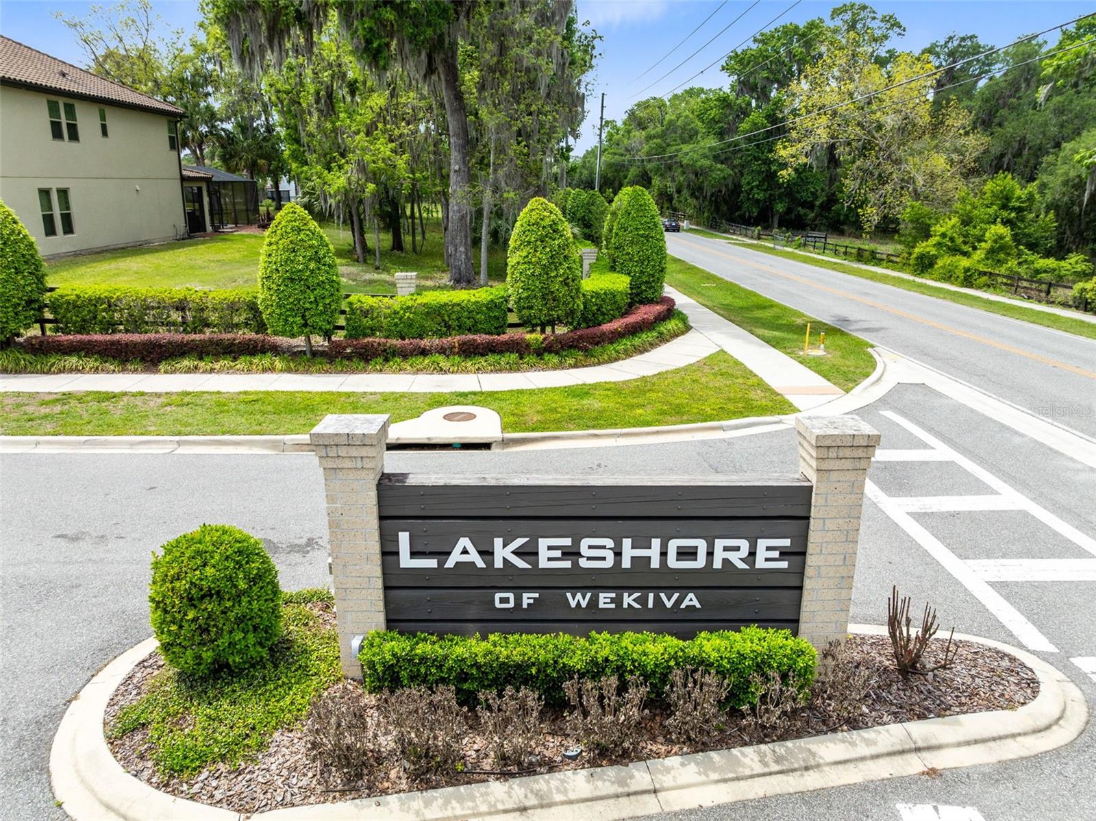 Image 2 of 39 For 705 Primrose Willow Way