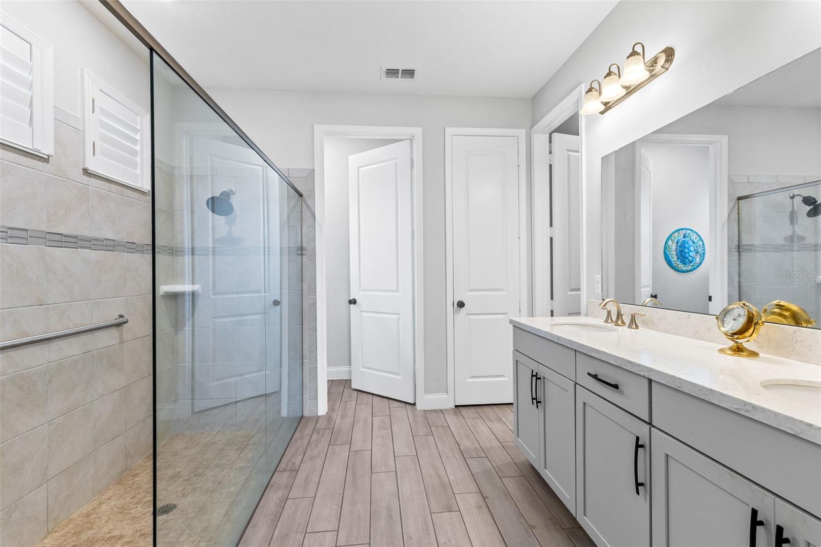 Image 20 of 39 For 705 Primrose Willow Way