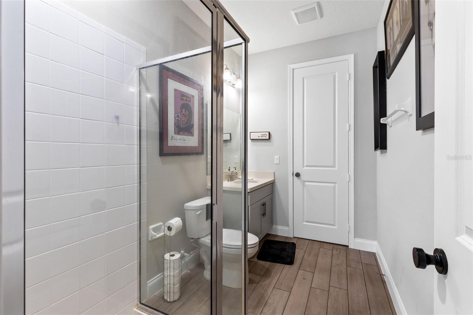 Image 24 of 39 For 705 Primrose Willow Way