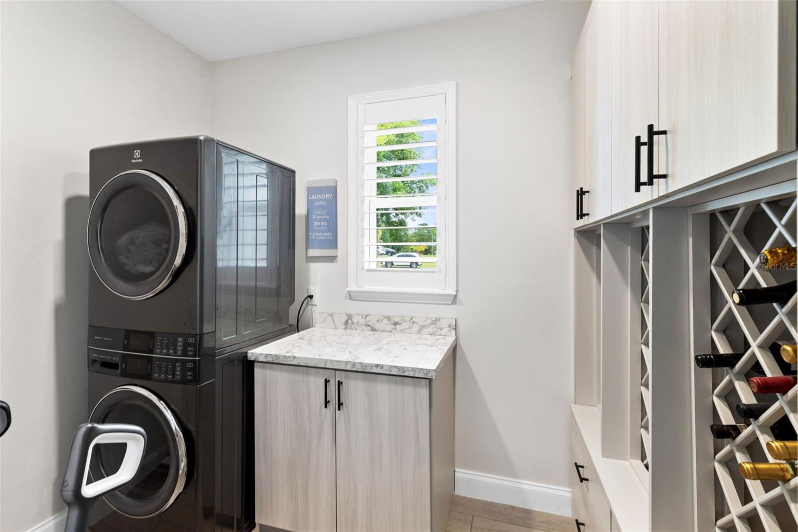 Image 27 of 39 For 705 Primrose Willow Way