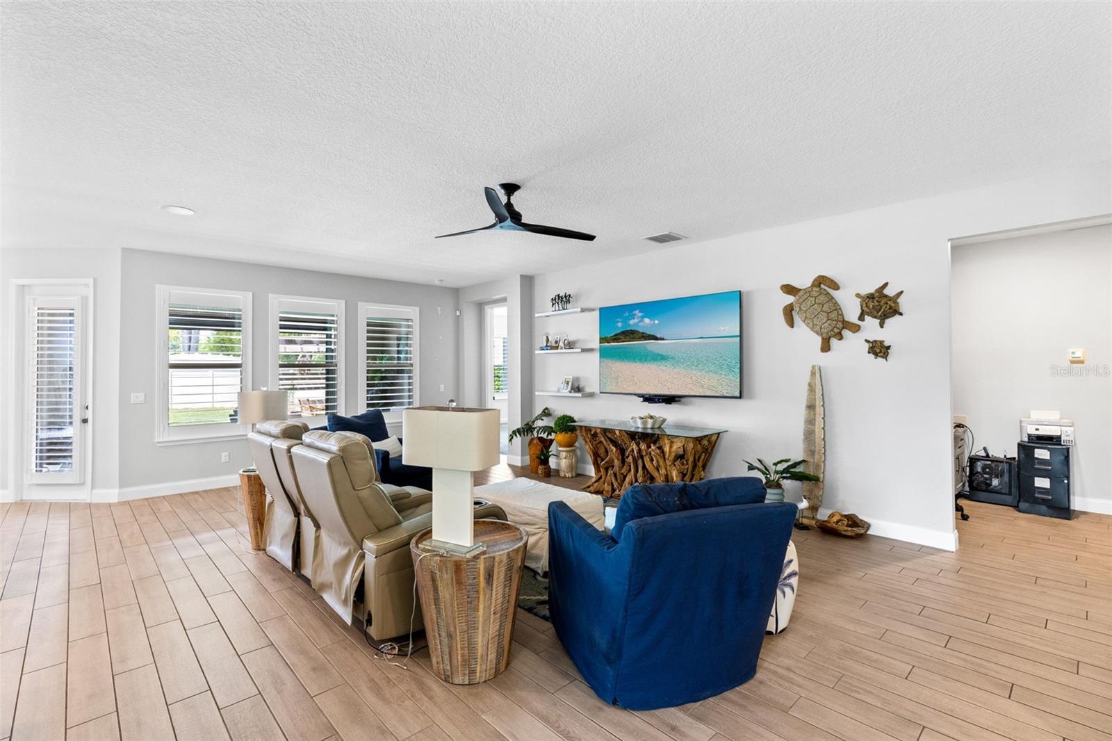 Image 7 of 39 For 705 Primrose Willow Way