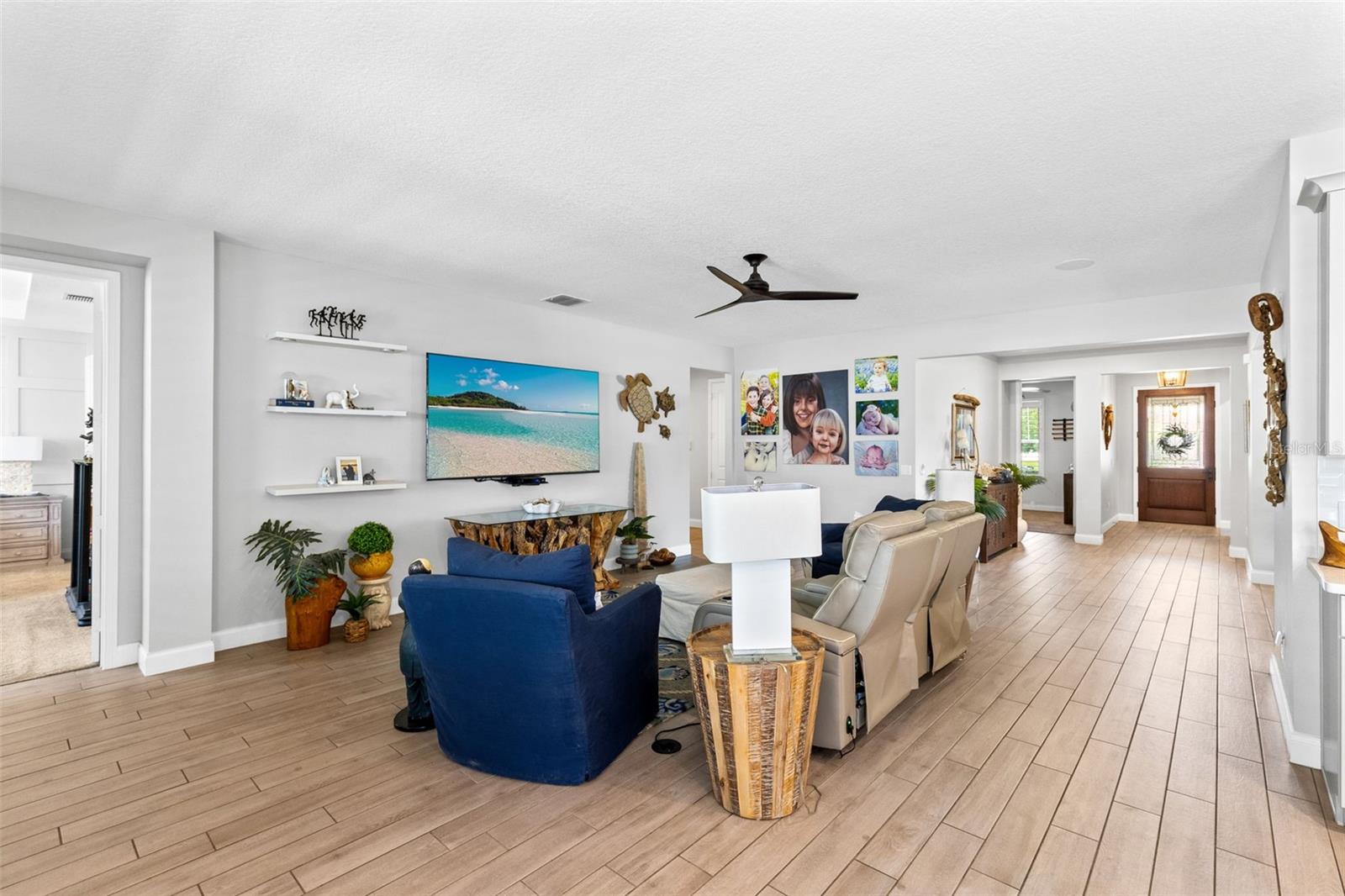 Image 8 of 39 For 705 Primrose Willow Way