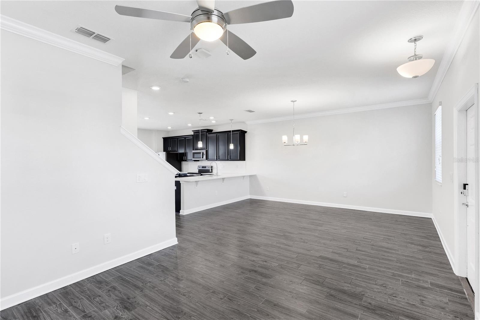 Image 2 of 39 For 10031 Memoir Avenue