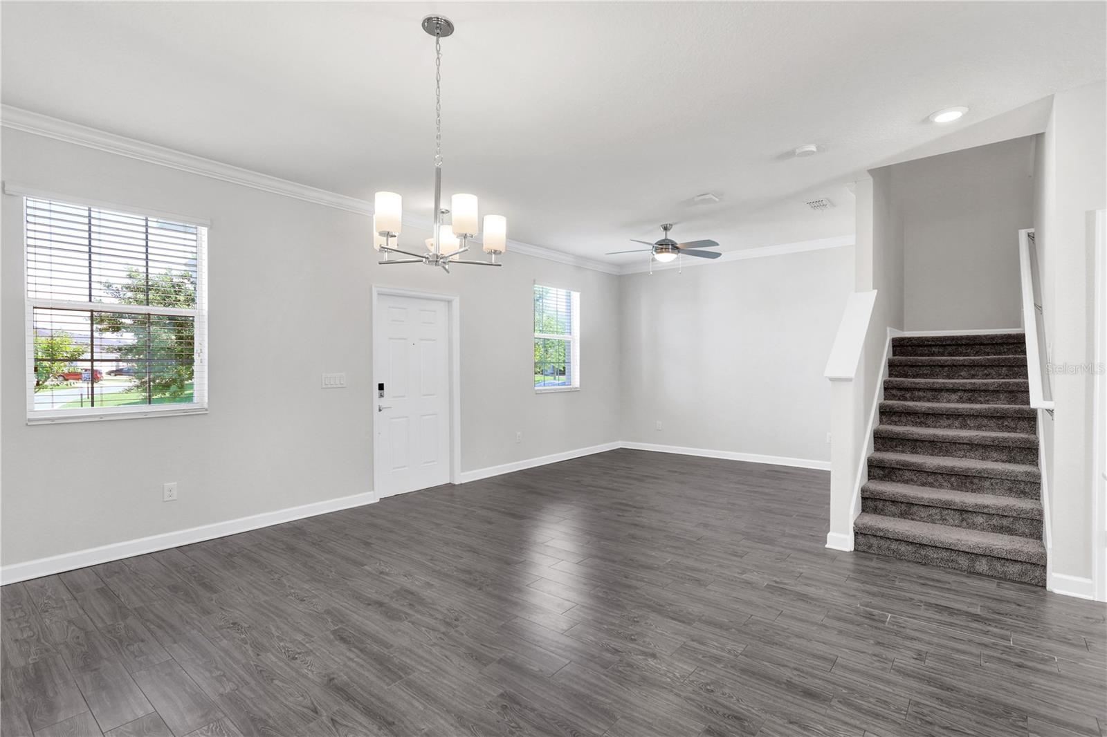 Image 5 of 39 For 10031 Memoir Avenue