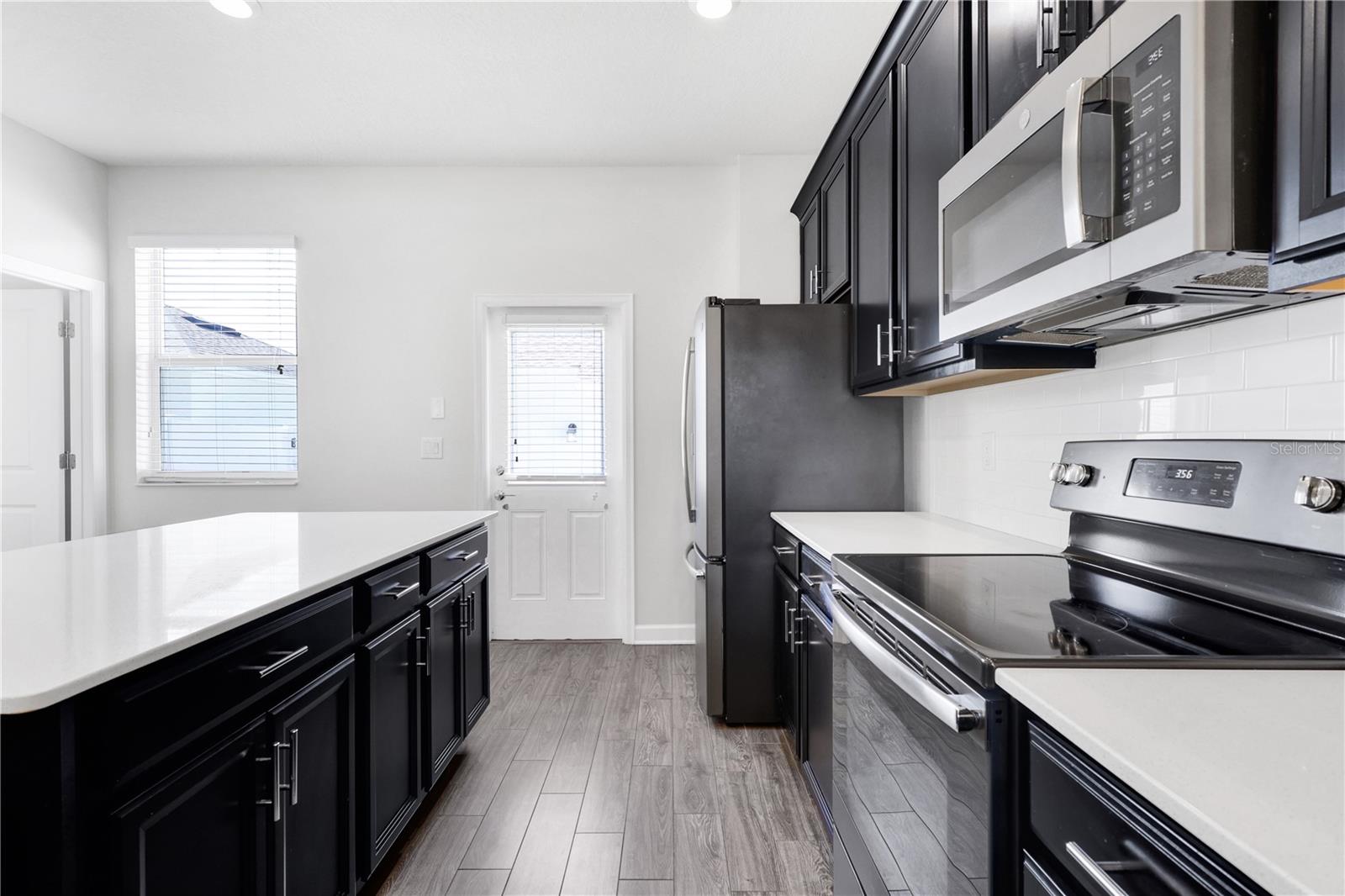 Image 6 of 39 For 10031 Memoir Avenue