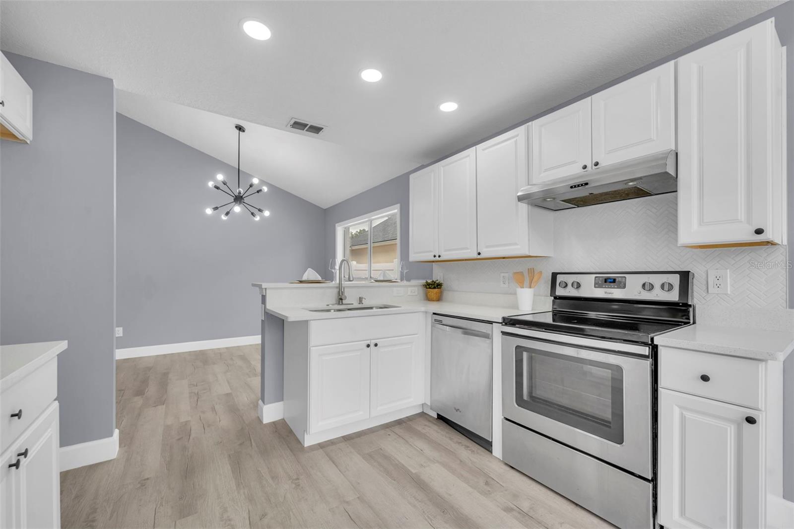 Image 10 of 35 For 7917 Antibes Court