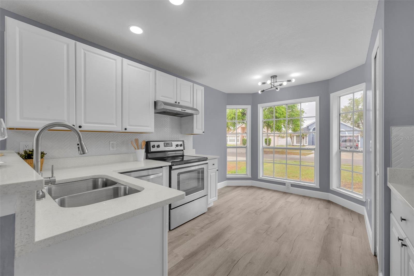 Image 9 of 35 For 7917 Antibes Court