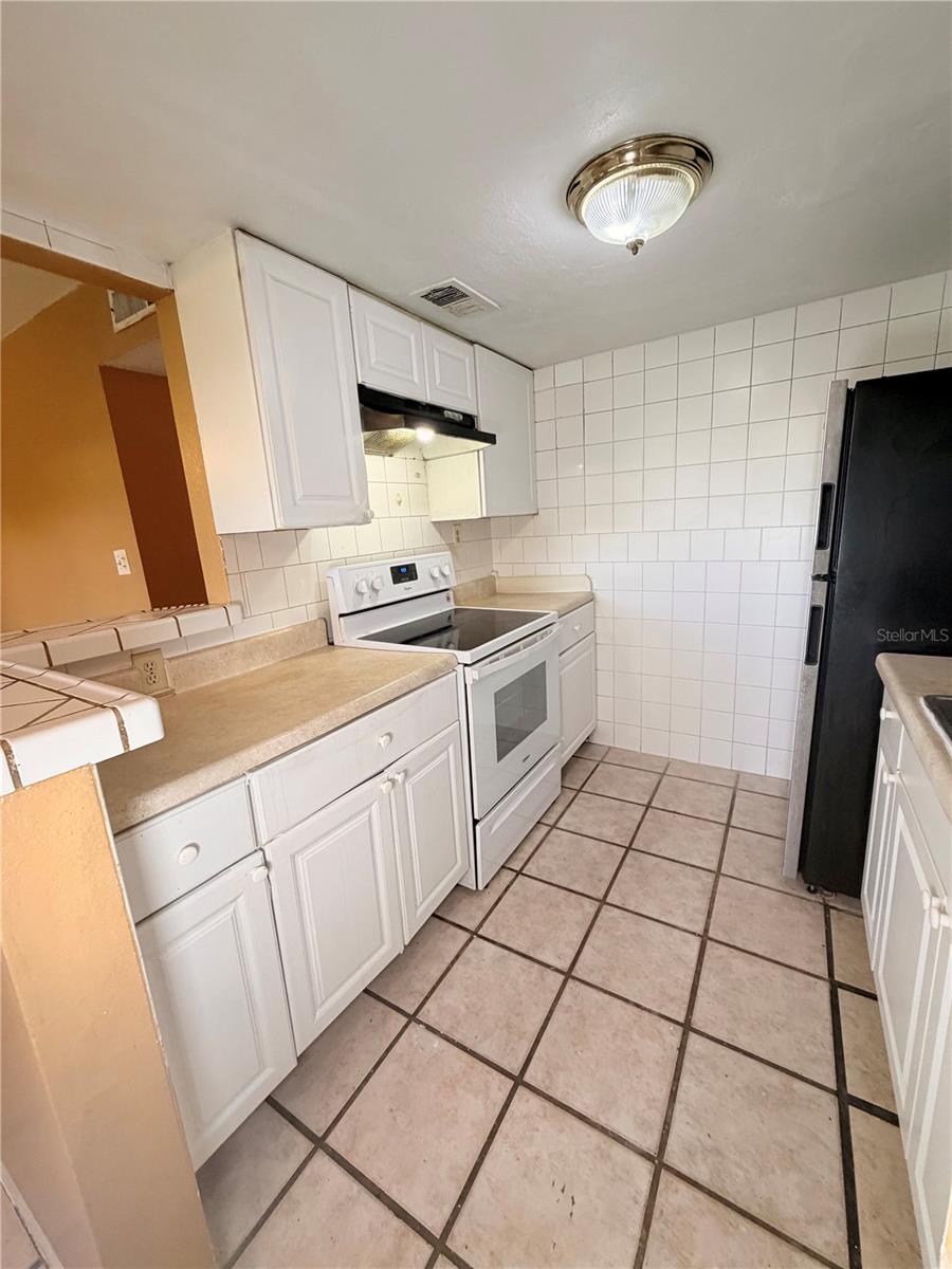 Image 7 of 19 For 1440 Holden Avenue B12