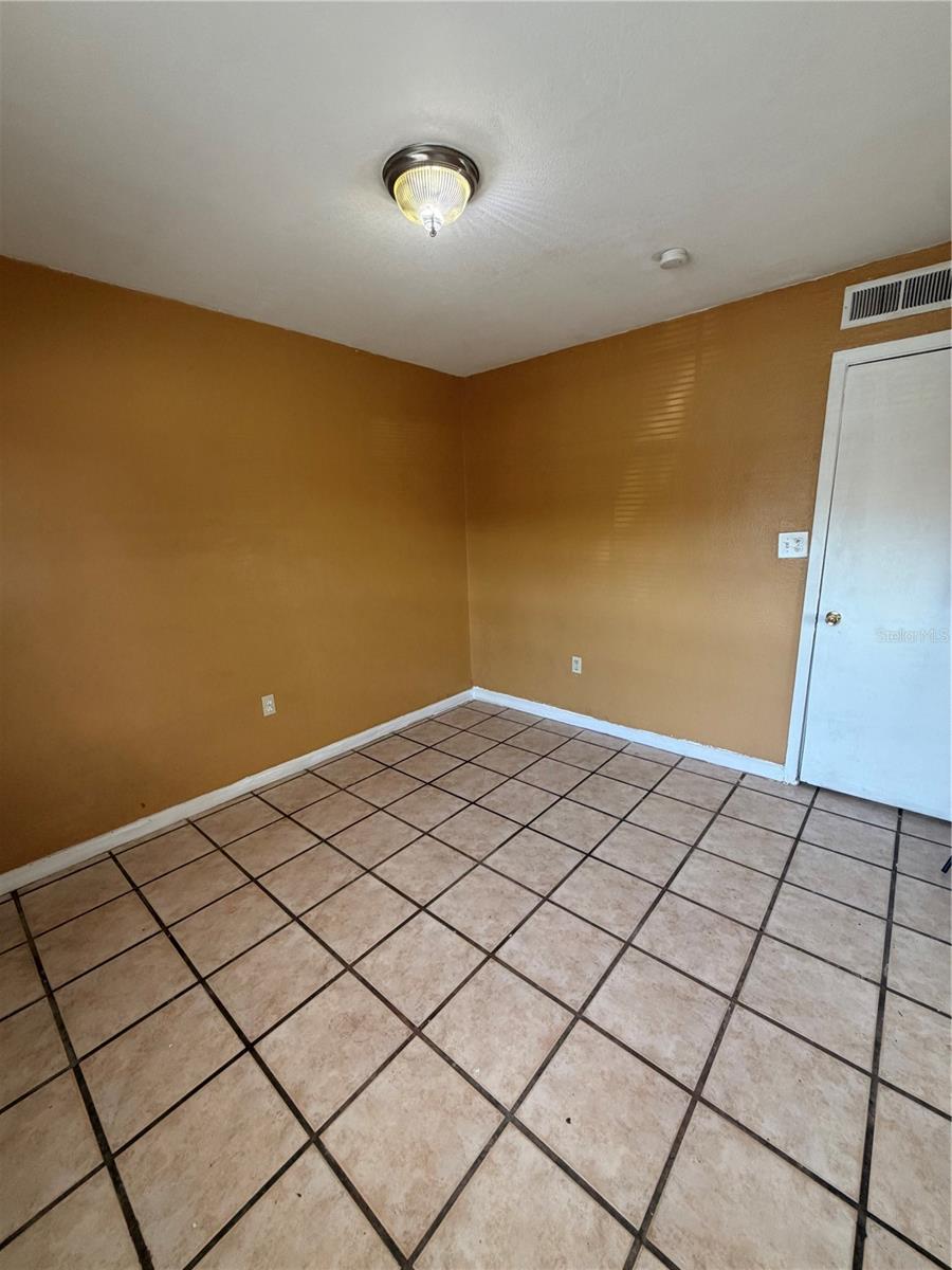 Image 8 of 19 For 1440 Holden Avenue B12