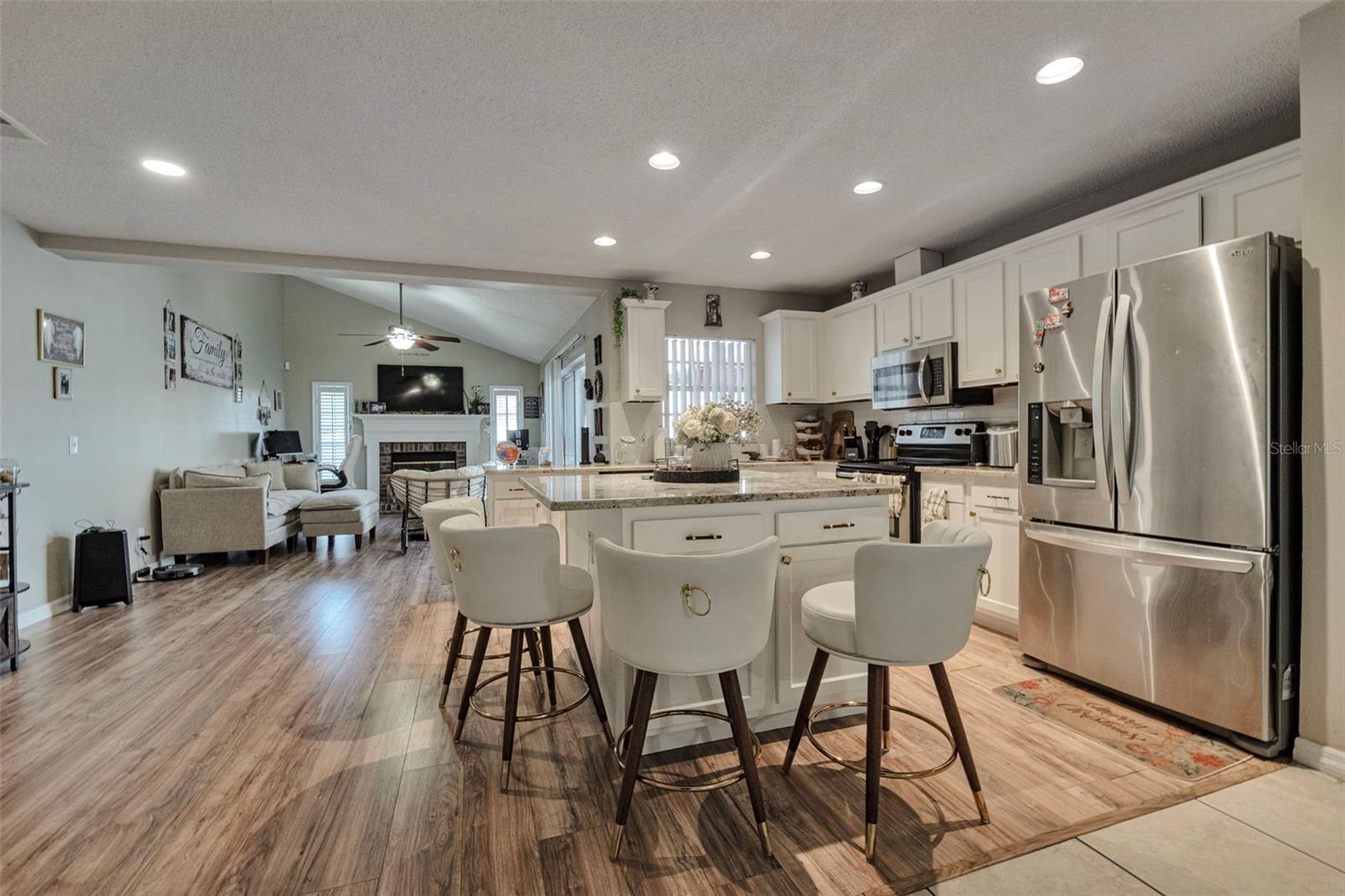 Image 5 of 30 For 9724 Cypress Pond Avenue