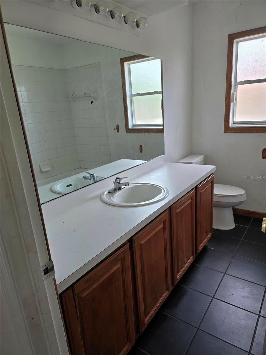 Image 7 of 7 For 3025 Foxboro Circle