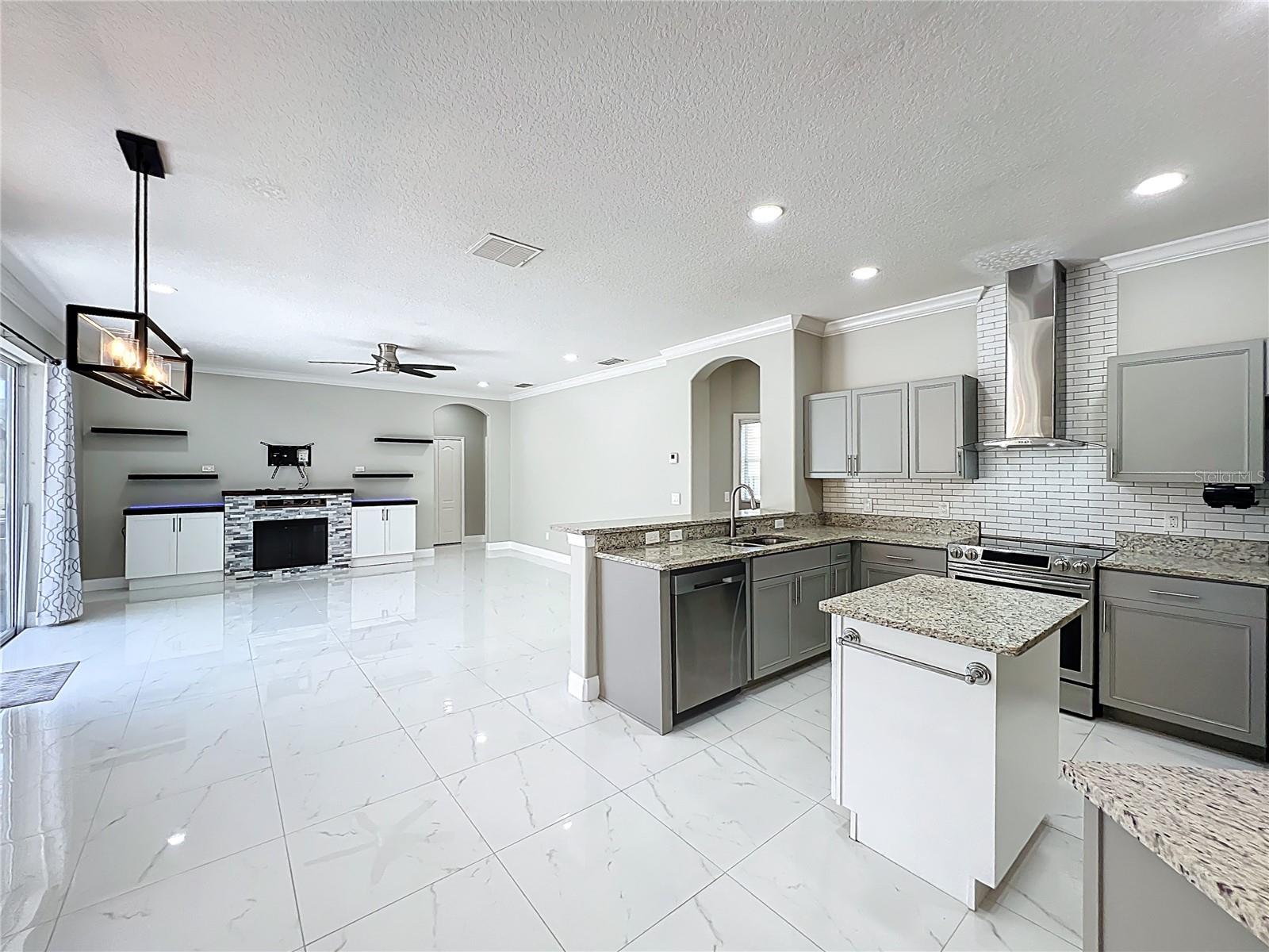 Image 15 of 98 For 9334 Whispering Meadows Lane