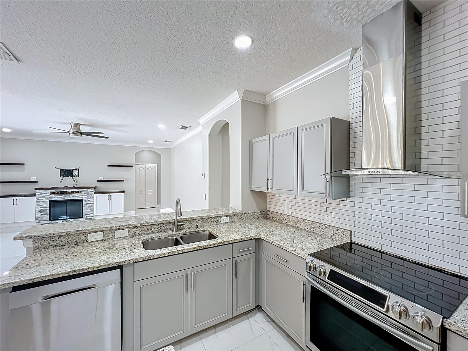 Image 20 of 98 For 9334 Whispering Meadows Lane