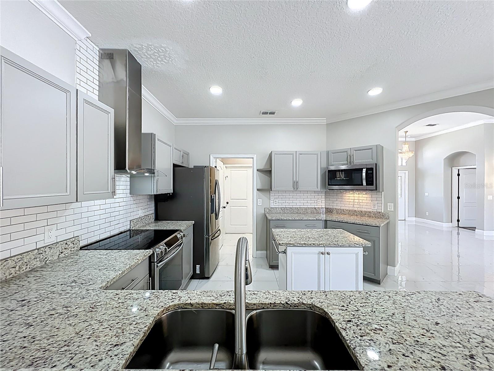 Image 24 of 98 For 9334 Whispering Meadows Lane