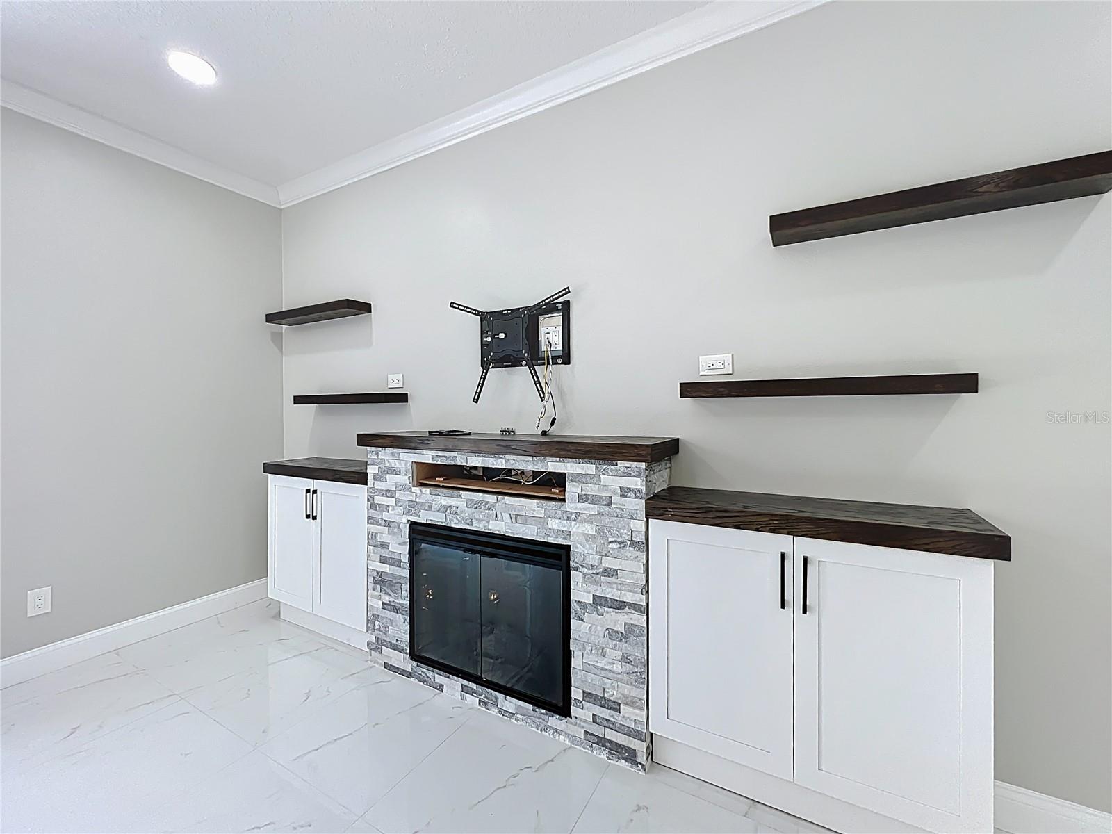 Image 30 of 98 For 9334 Whispering Meadows Lane