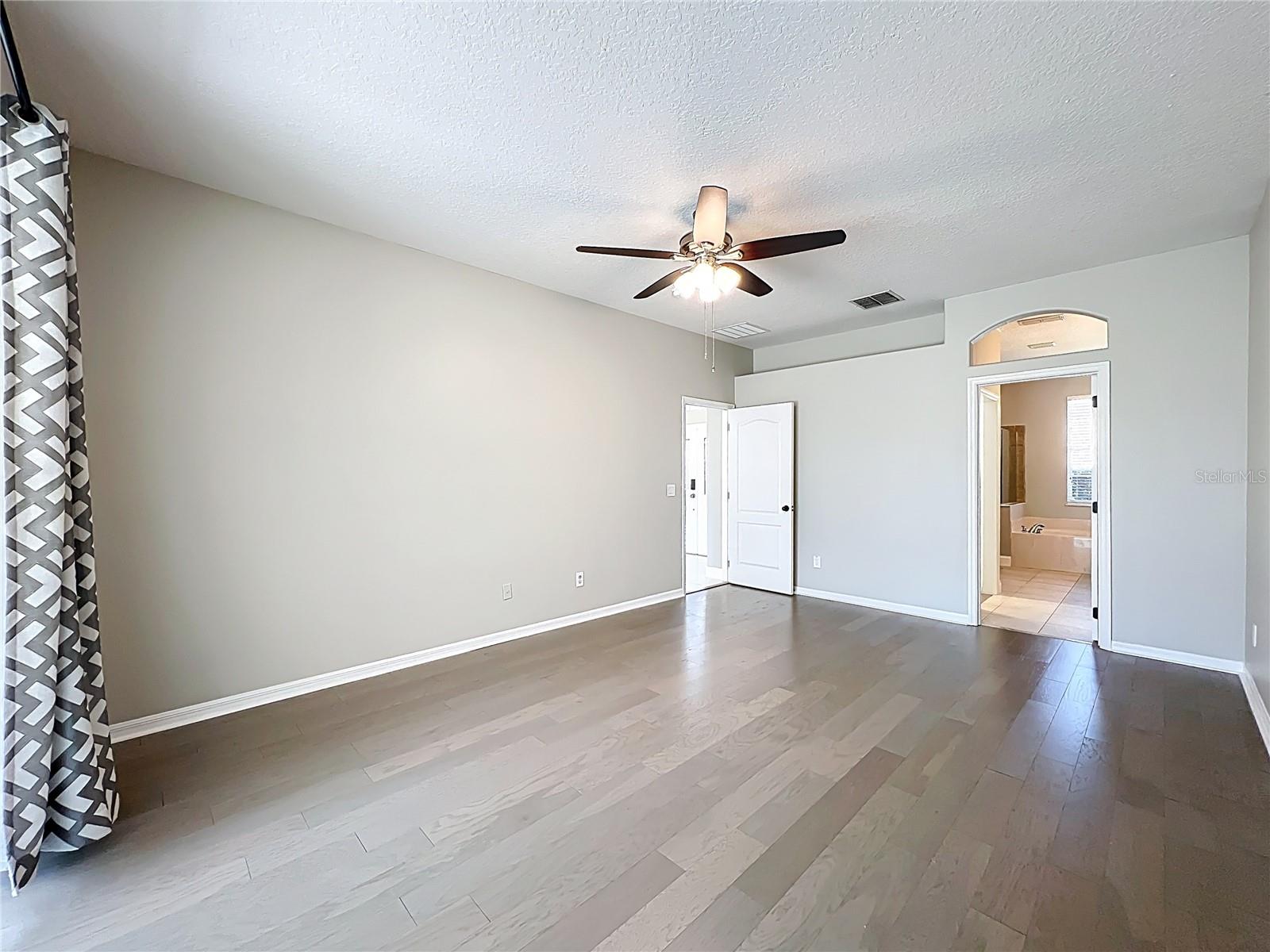 Image 35 of 98 For 9334 Whispering Meadows Lane