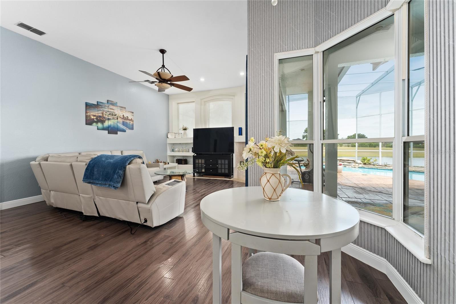 Image 16 of 51 For 7665 Mount Carmel Drive