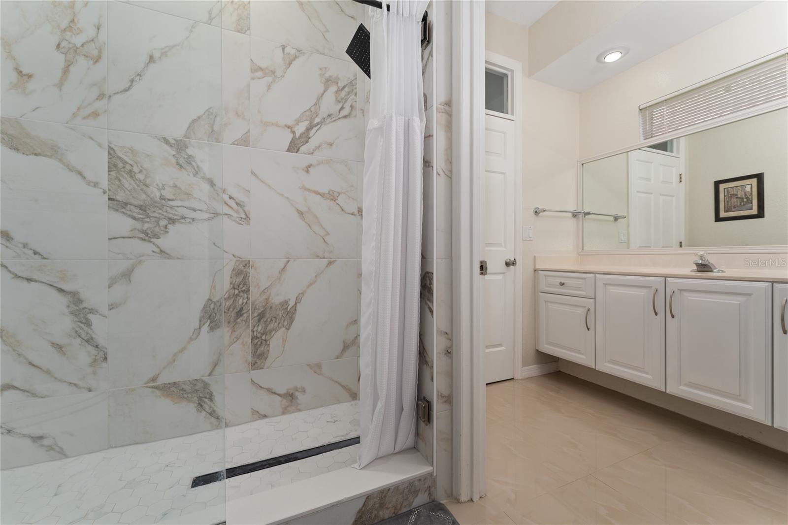 Image 23 of 51 For 7665 Mount Carmel Drive