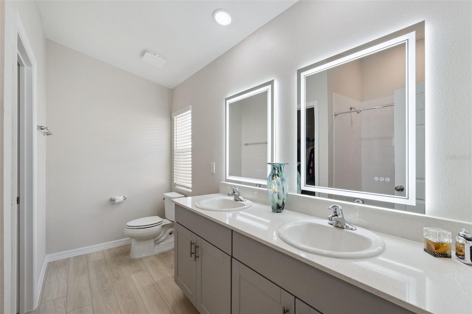 Image 8 of 27 For 4015 Gardenia Avenue