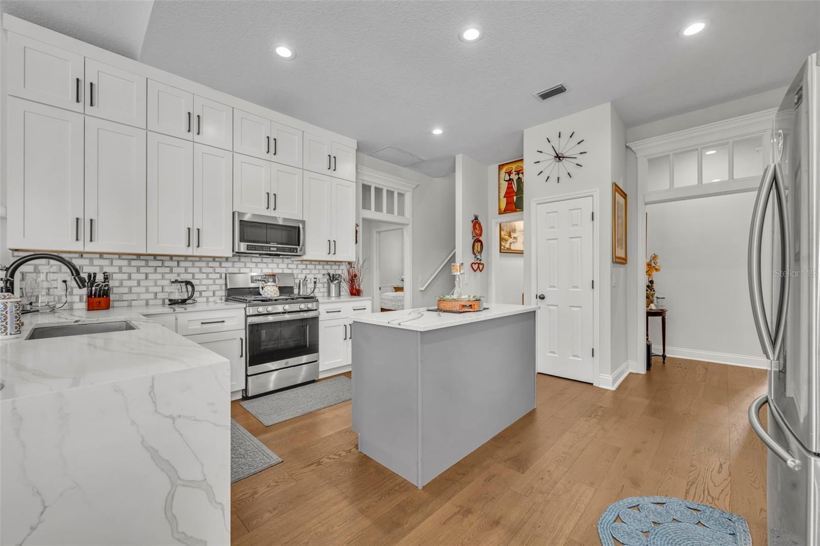 Image 20 of 68 For 13536 Sunset Lakes Circle