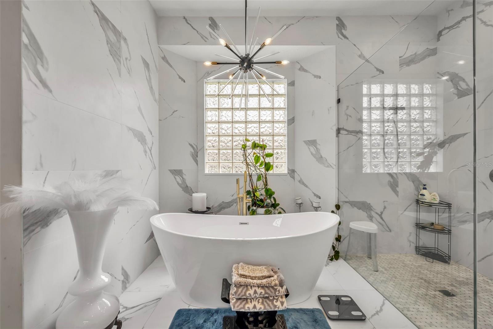 Image 34 of 68 For 13536 Sunset Lakes Circle