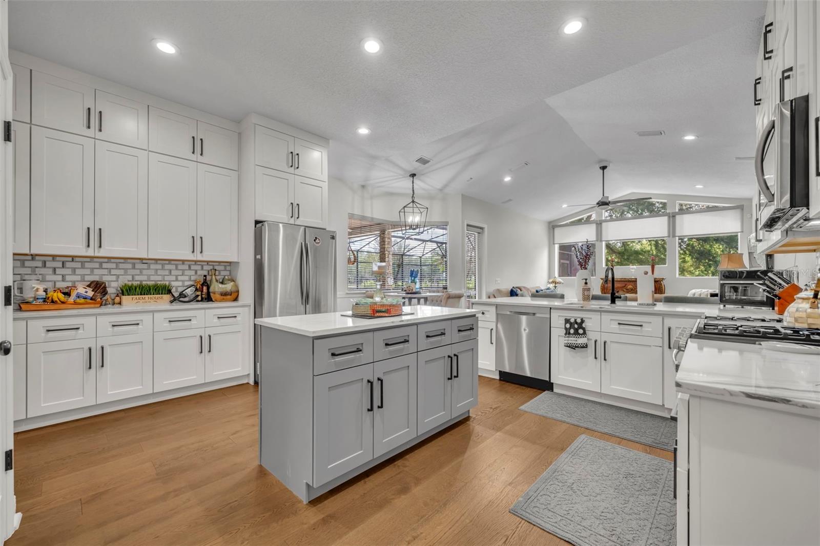 Image 8 of 68 For 13536 Sunset Lakes Circle