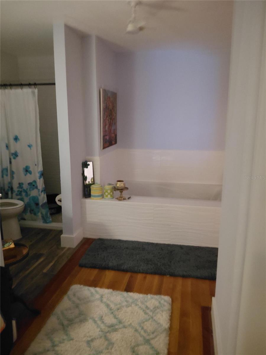 Image 19 of 33 For 43 Windsor Drive