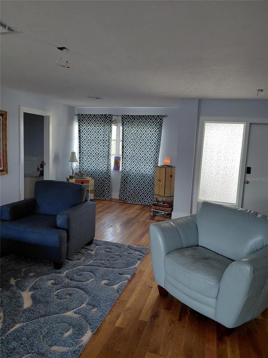 Image 26 of 33 For 43 Windsor Drive