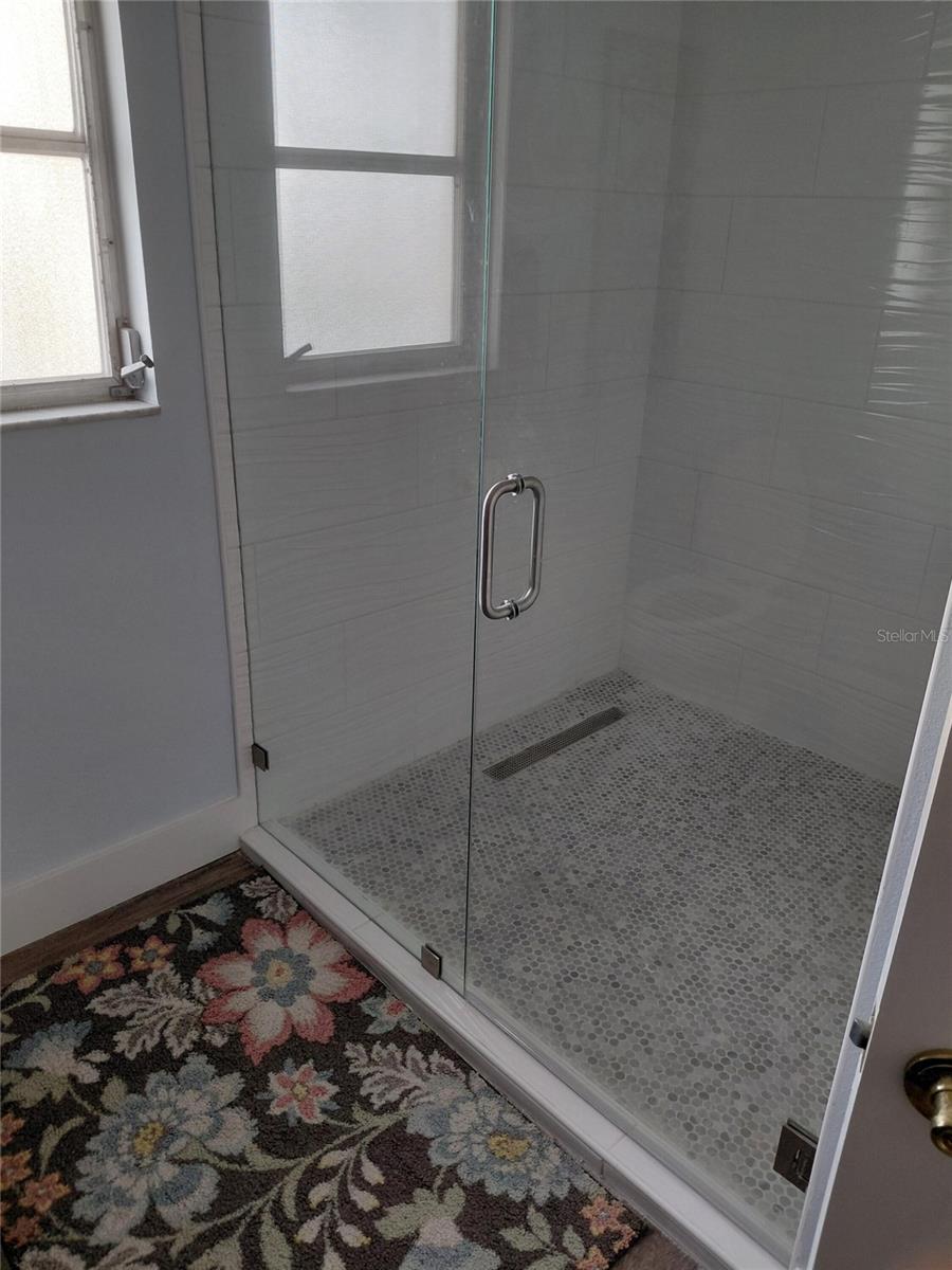 Image 28 of 33 For 43 Windsor Drive