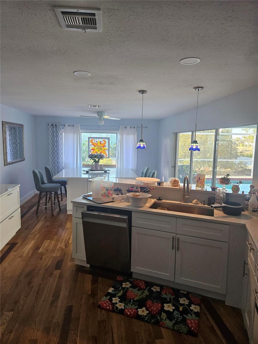 Image 3 of 33 For 43 Windsor Drive