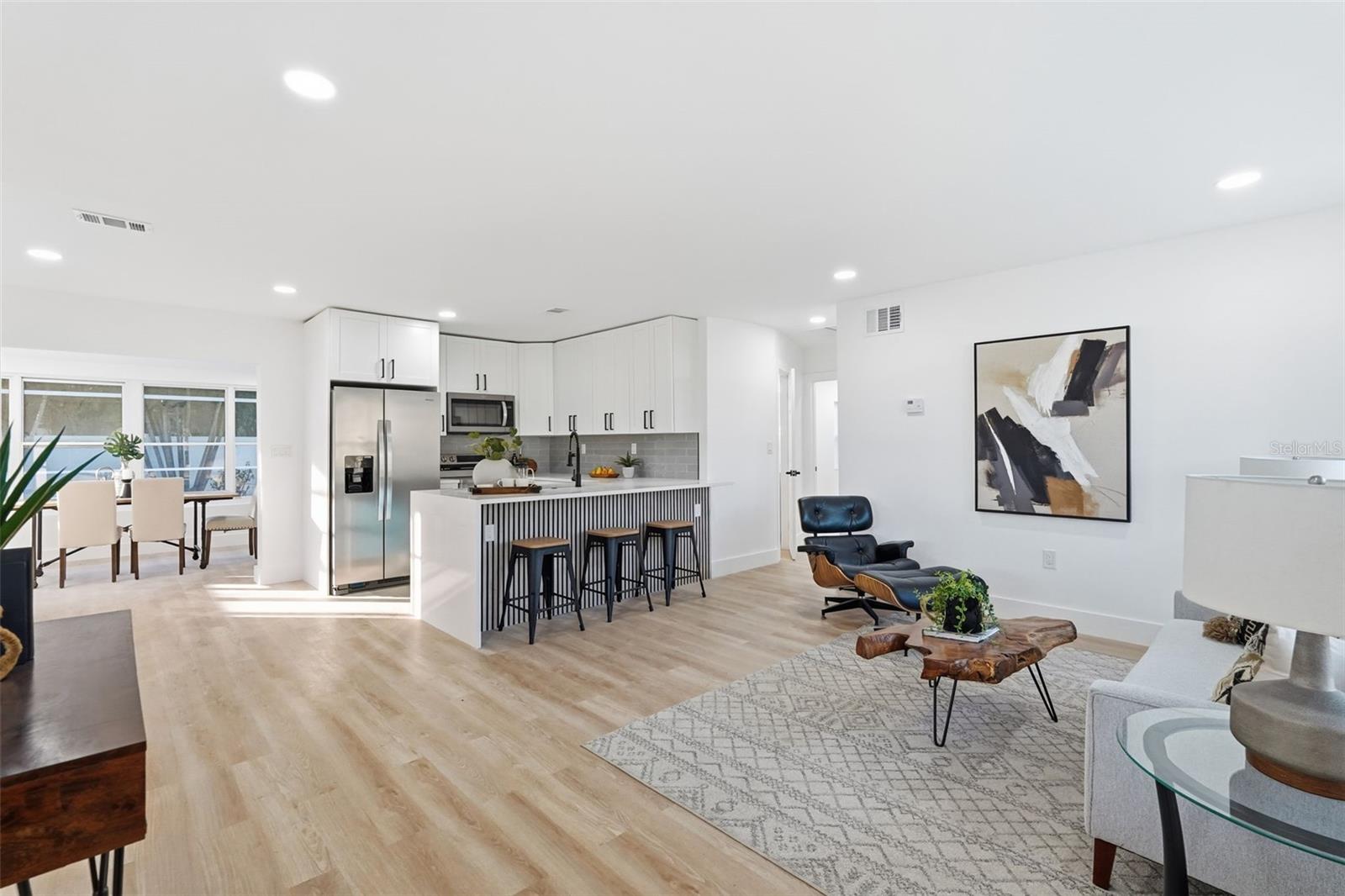 Image 10 of 39 For 2470 Del Rio Way