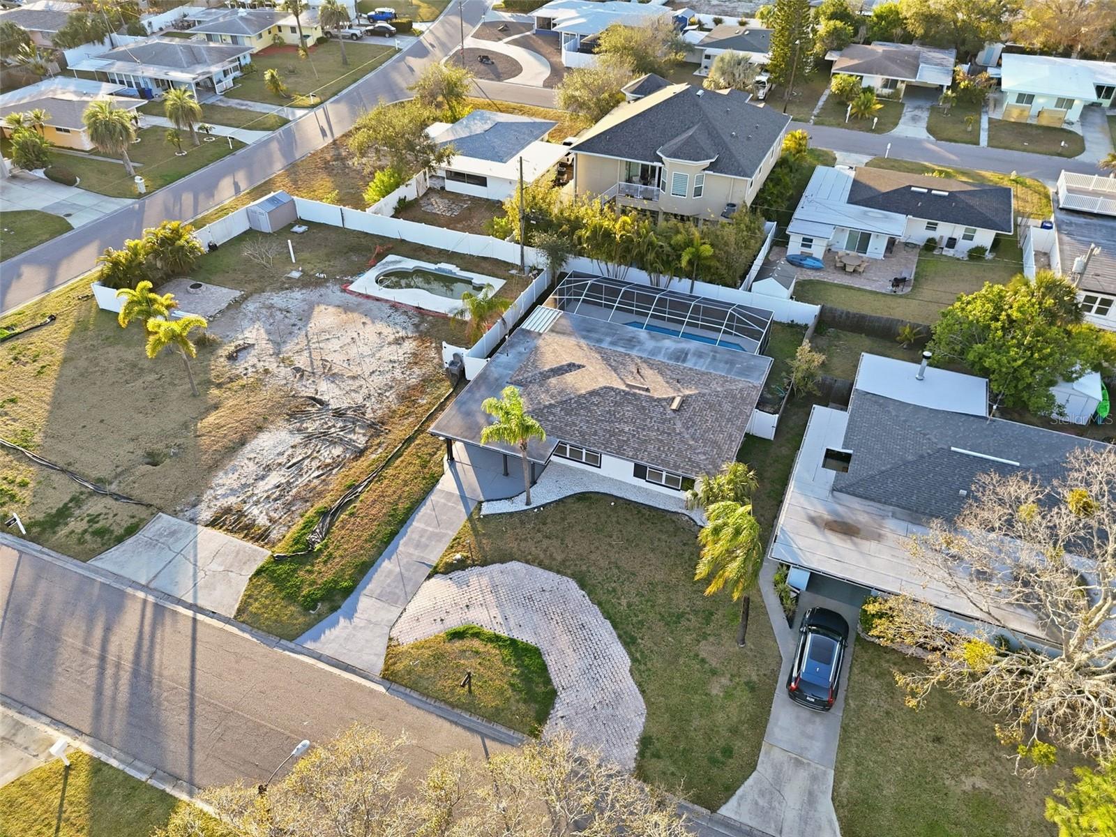 Image 2 of 39 For 2470 Del Rio Way