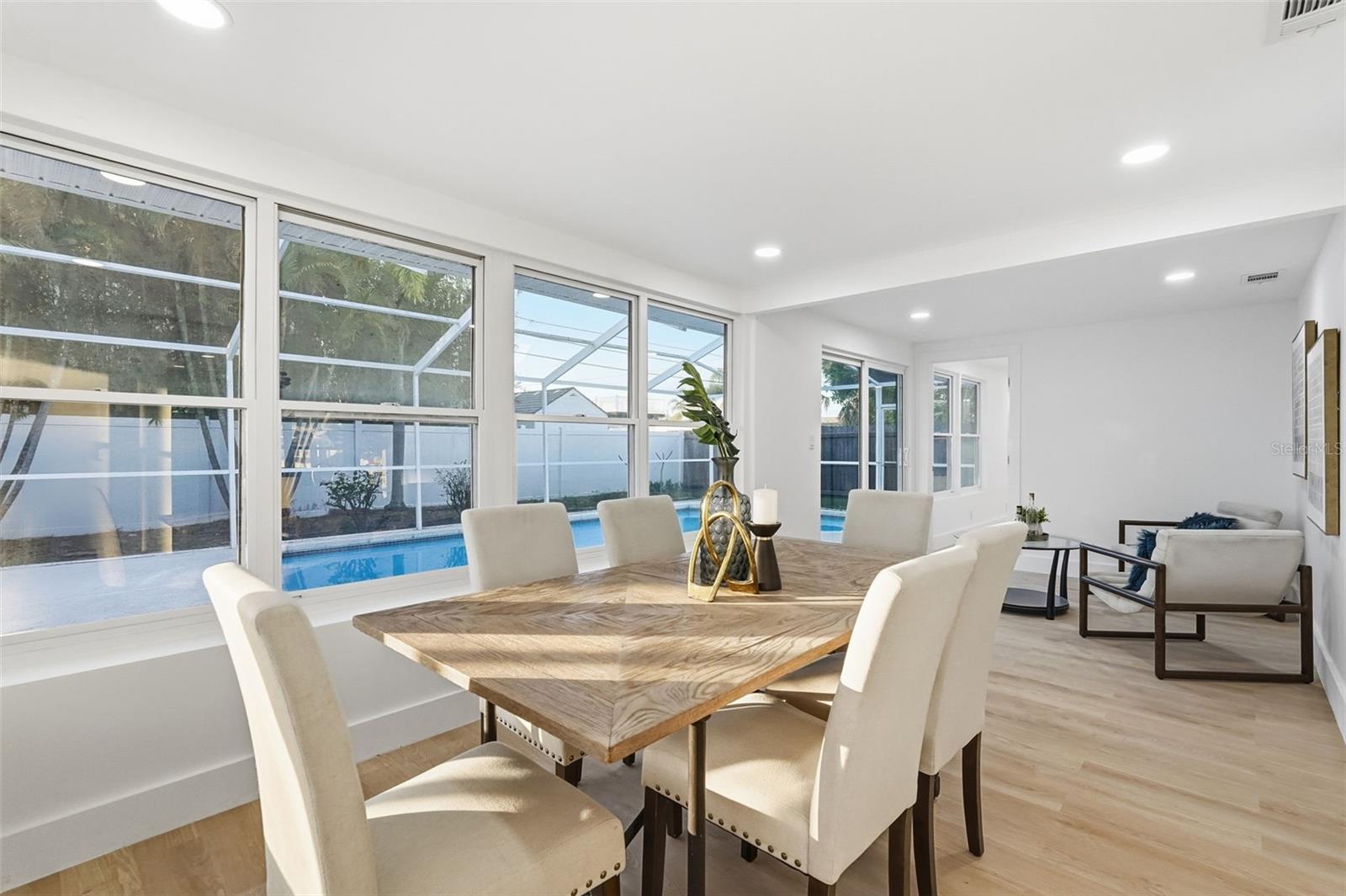 Image 29 of 39 For 2470 Del Rio Way