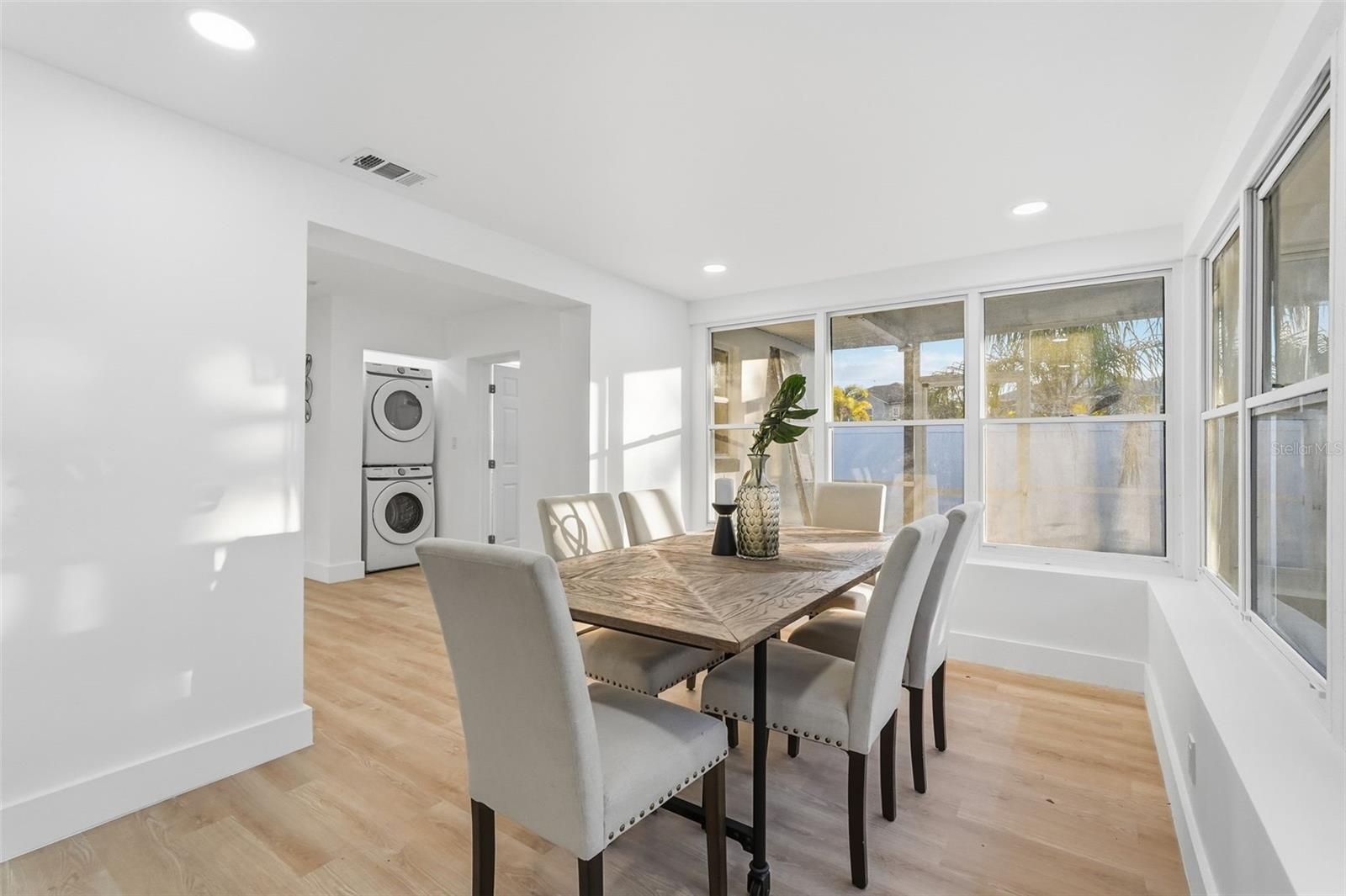 Image 30 of 39 For 2470 Del Rio Way