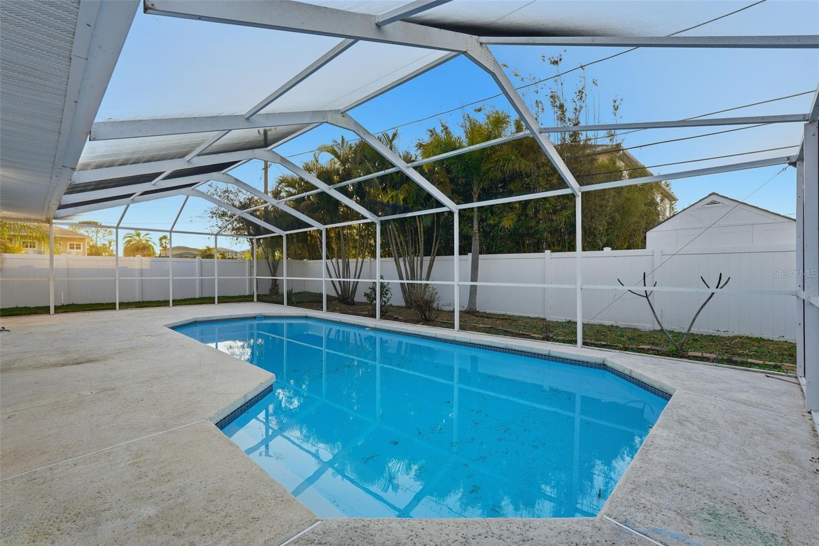 Image 35 of 39 For 2470 Del Rio Way