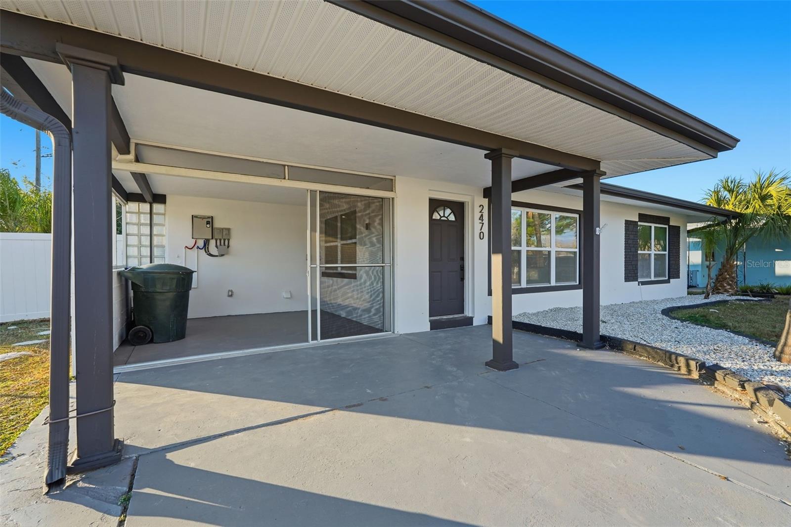 Image 9 of 39 For 2470 Del Rio Way