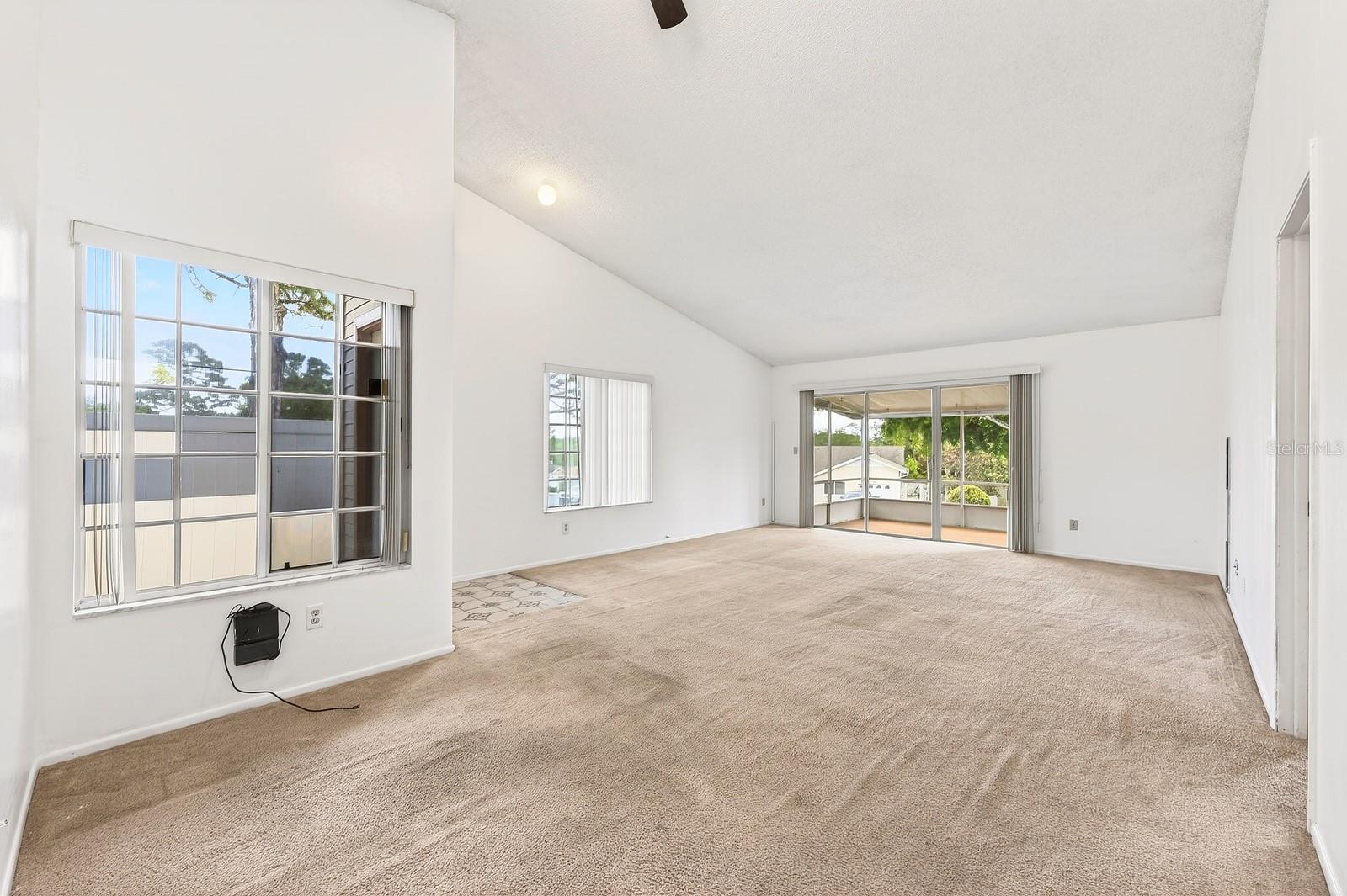 Image 10 of 43 For 568 Abington Court