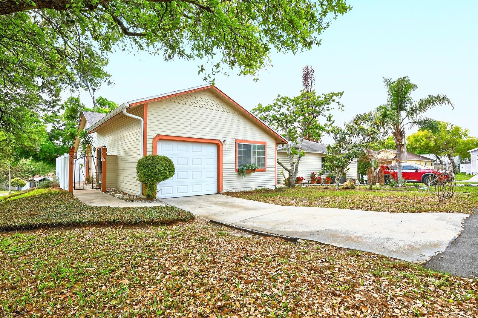 Image 2 of 43 For 568 Abington Court