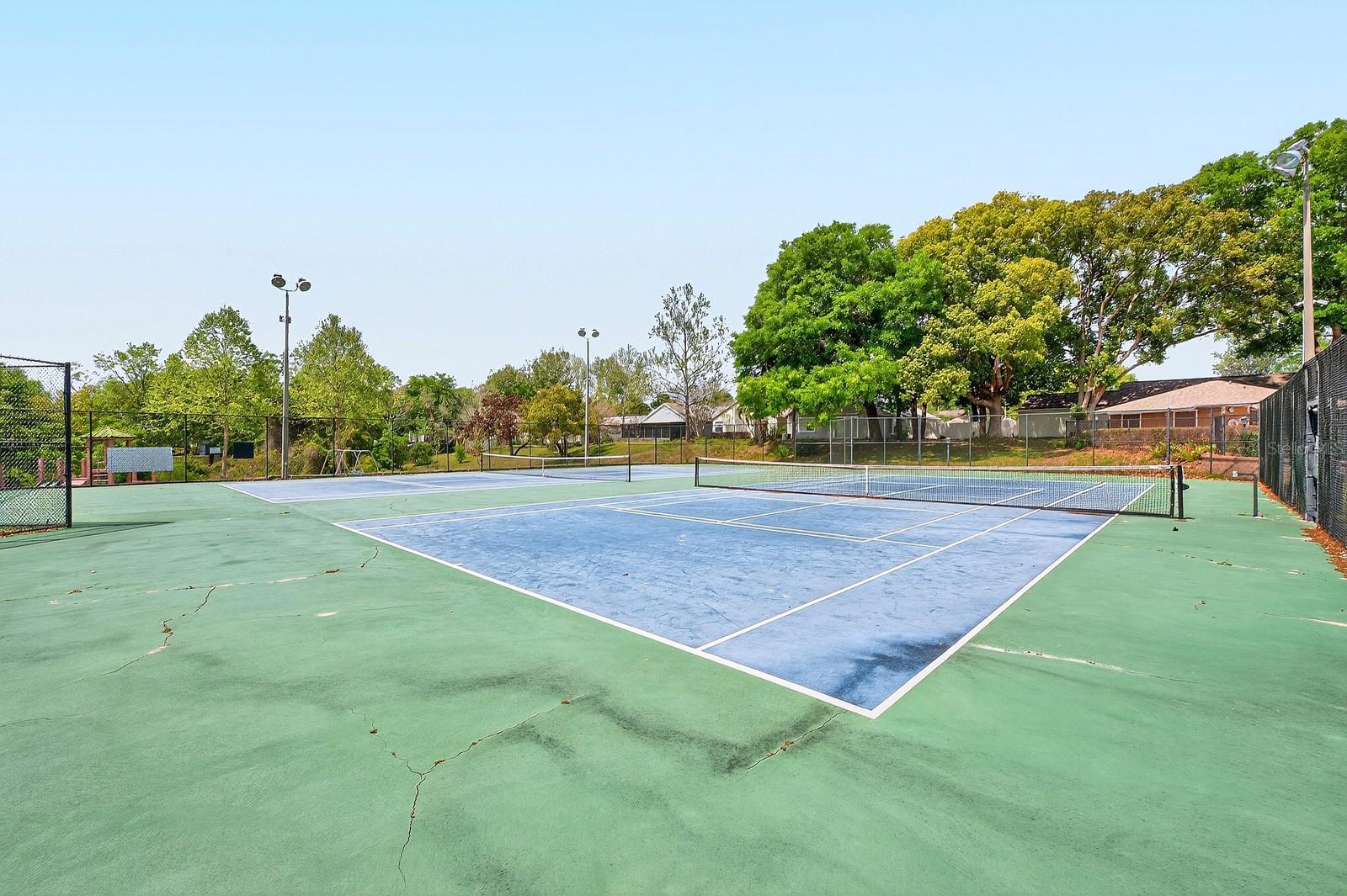 Image 39 of 43 For 568 Abington Court