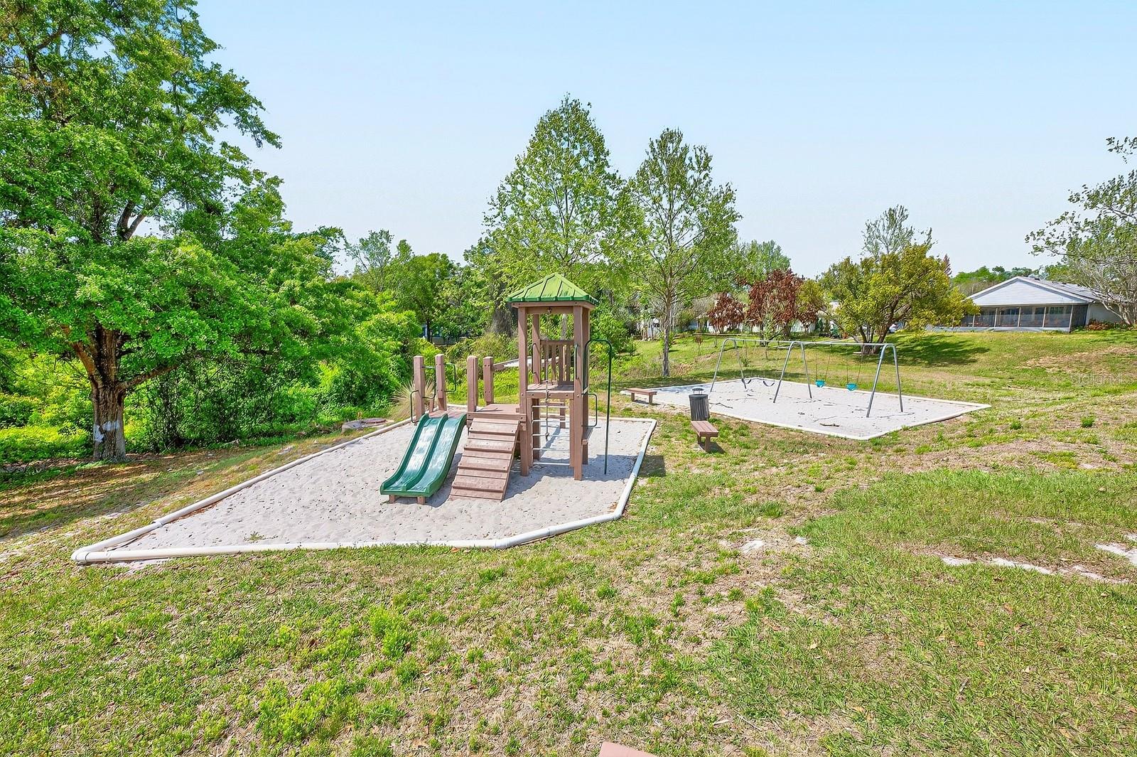 Image 40 of 43 For 568 Abington Court