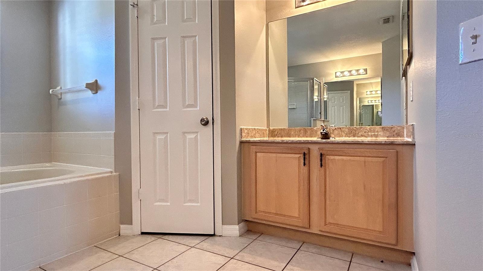 Image 16 of 27 For 420 Marlberry Leaf Court