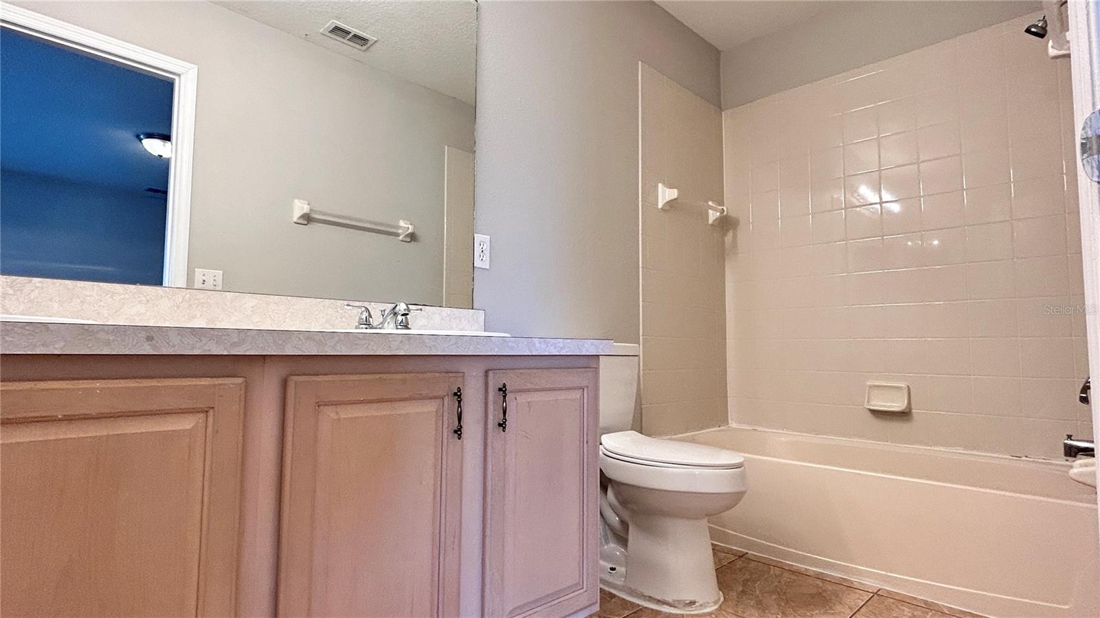 Image 18 of 27 For 420 Marlberry Leaf Court