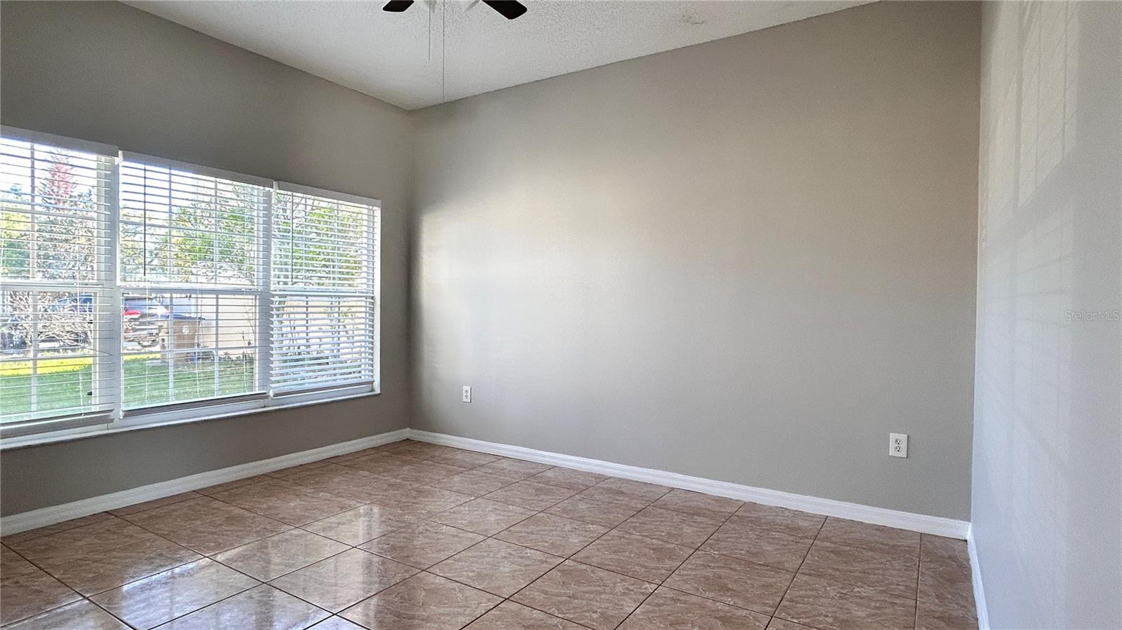 Image 6 of 27 For 420 Marlberry Leaf Court