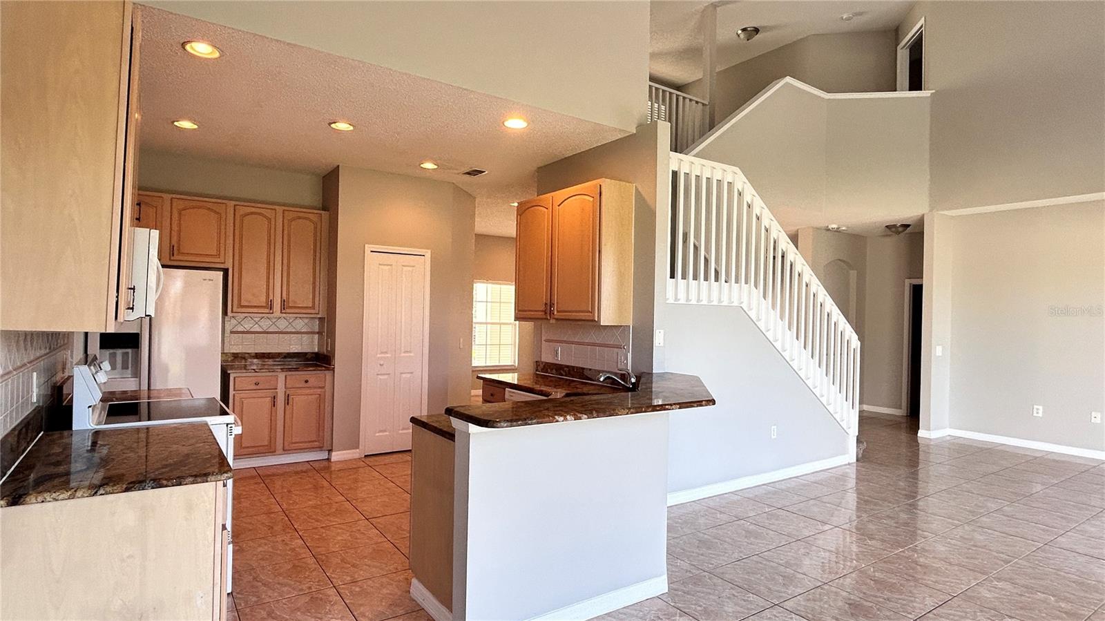 Image 9 of 27 For 420 Marlberry Leaf Court