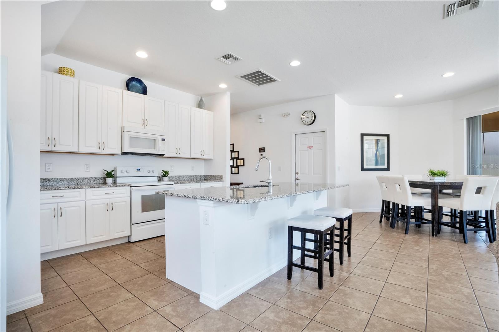 Image 12 of 52 For 2613 Rosemont Circle