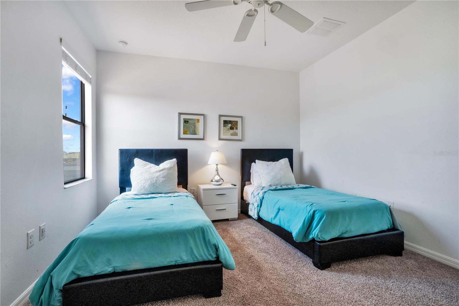 Image 16 of 52 For 2613 Rosemont Circle