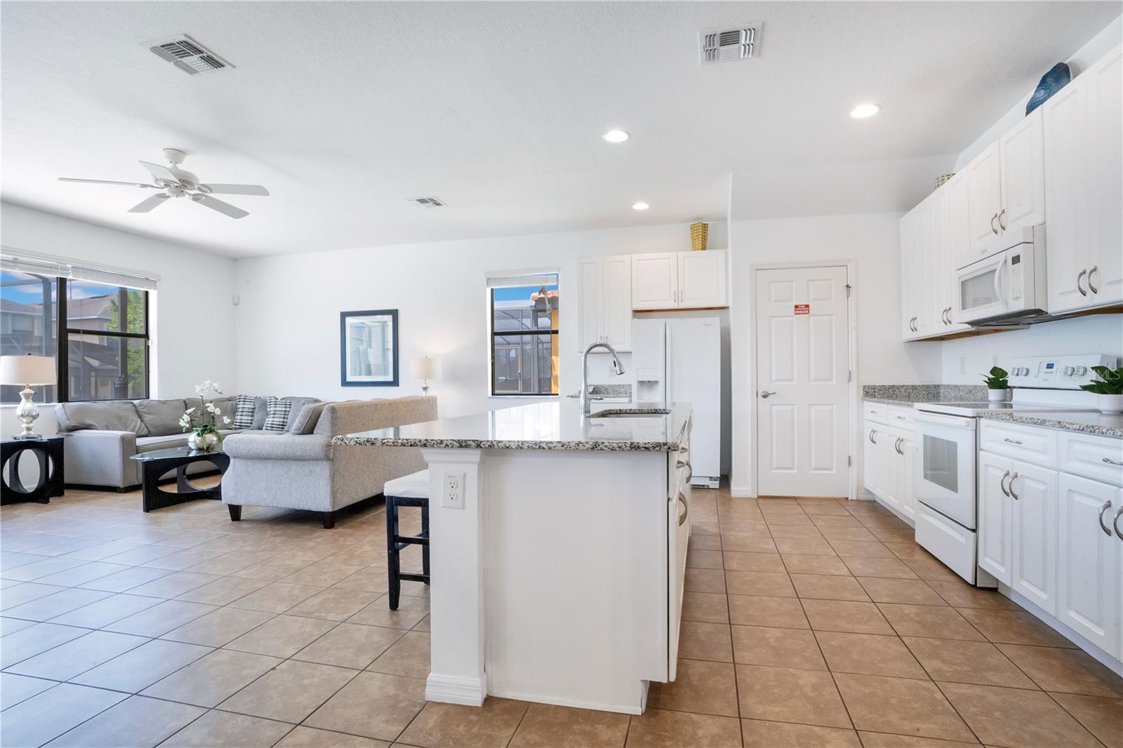 Image 20 of 52 For 2613 Rosemont Circle