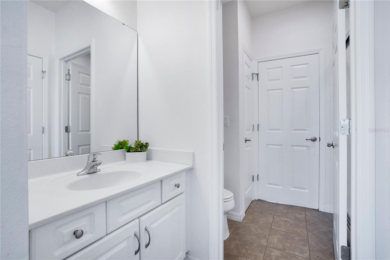 Image 24 of 52 For 2613 Rosemont Circle