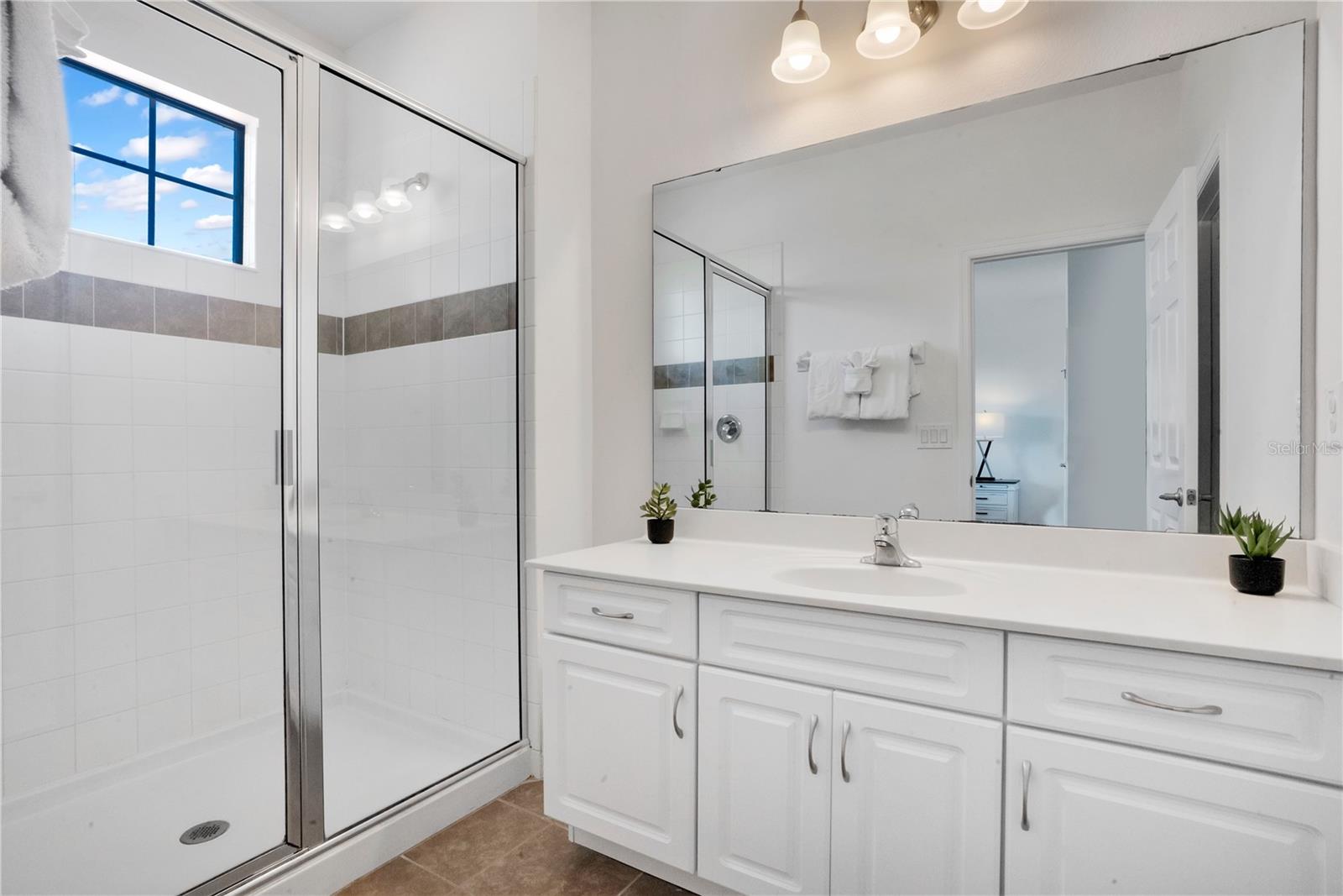Image 7 of 52 For 2613 Rosemont Circle